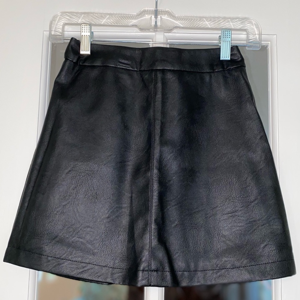 Girls Gianni bini a-line faux leather skirt (like new)